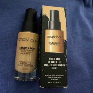 Smashbox foundation